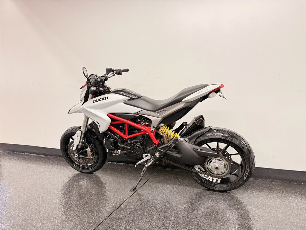 Hypermotard 939