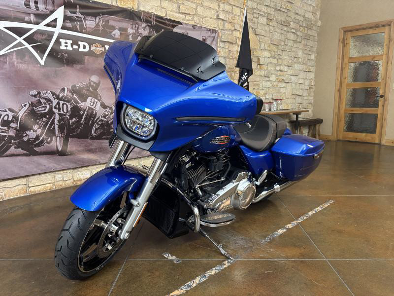 Street Glide®