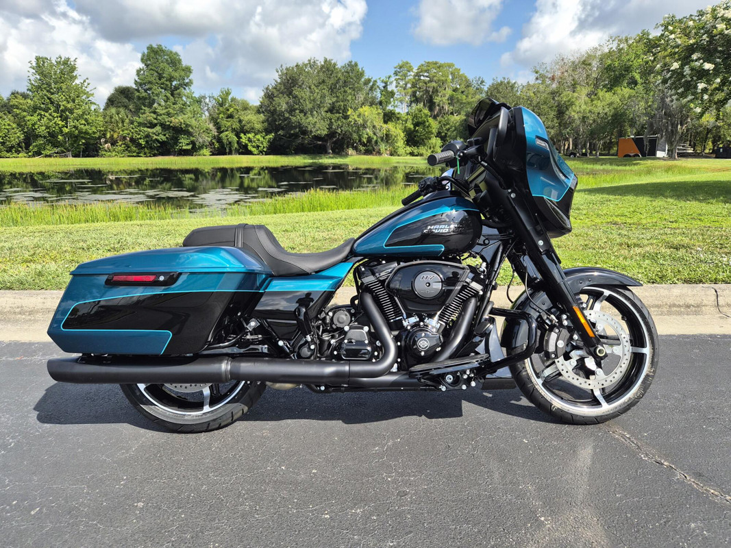 Street Glide®