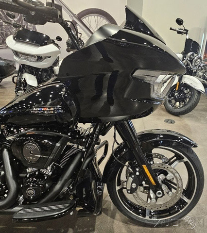 Road Glide®