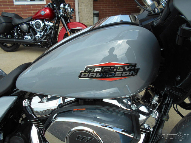 Road Glide®