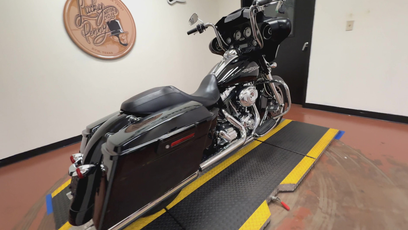Street Glide®