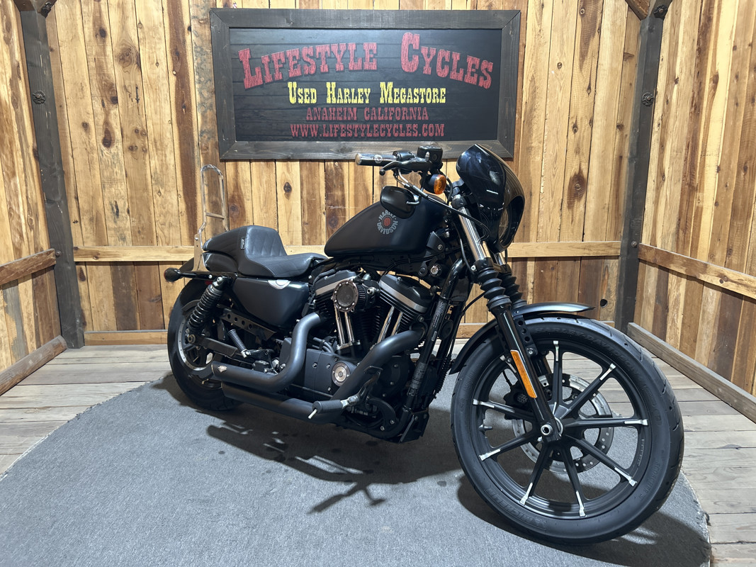 Iron 883®