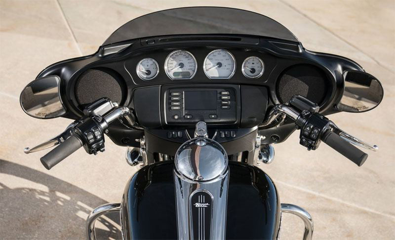 Street Glide®