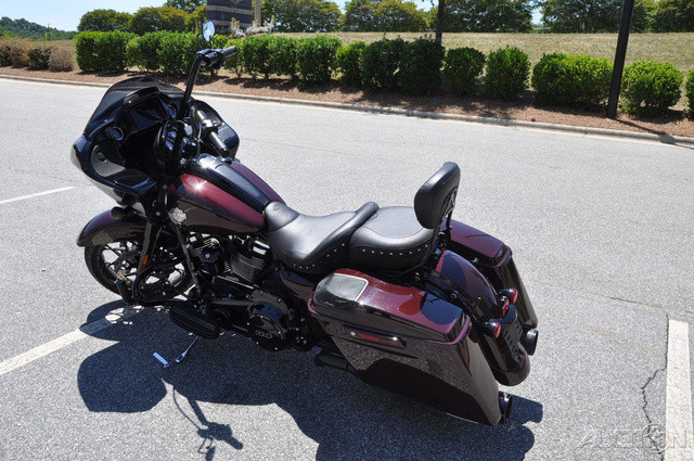 Road Glide® Special