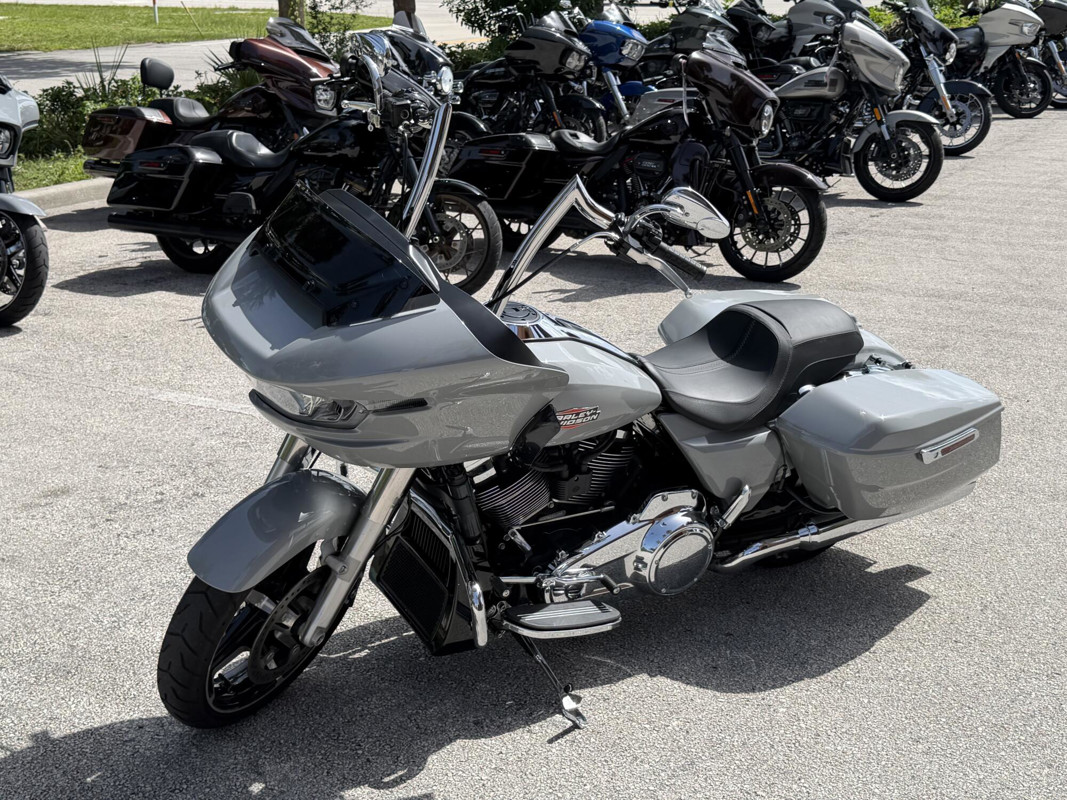 Road Glide®