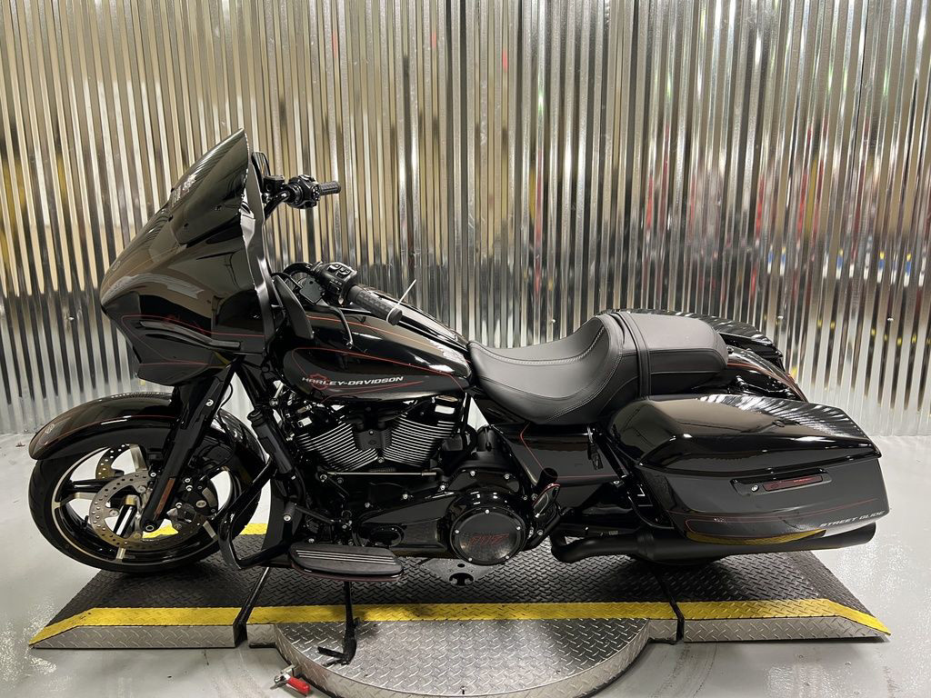 Street Glide®