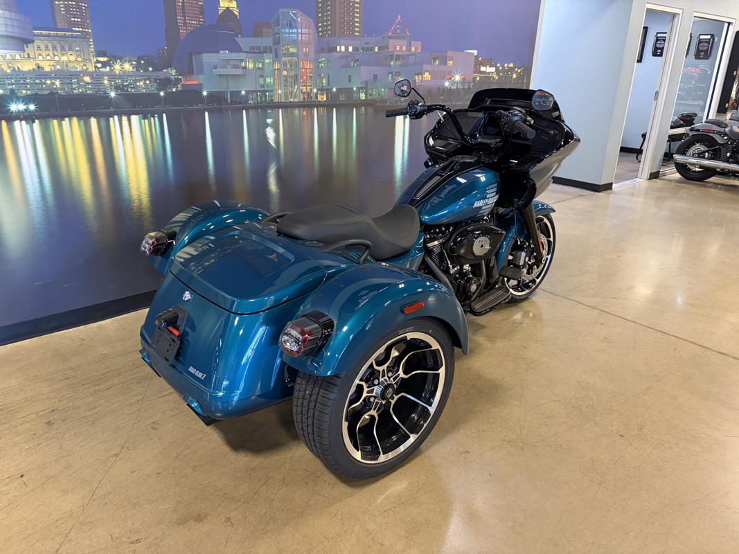 Road Glide® 3