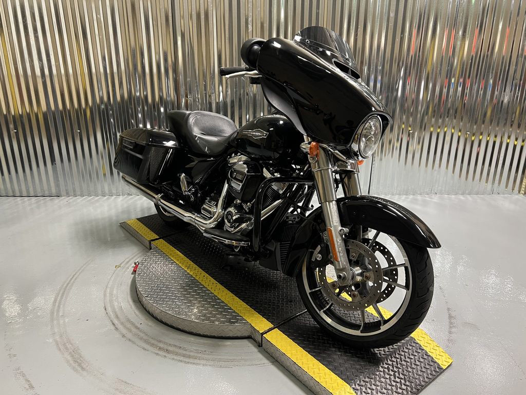 Street Glide®