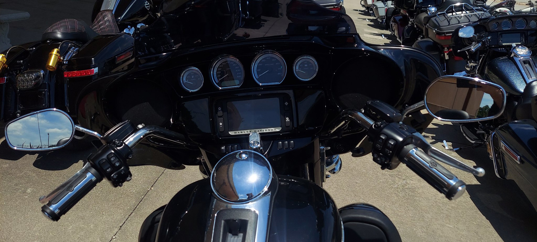 Electra Glide® Ultra Limited® Low