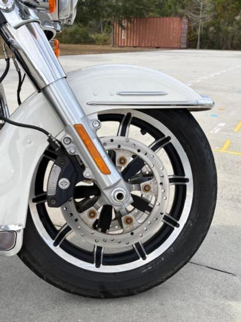 Electra Glide® Standard