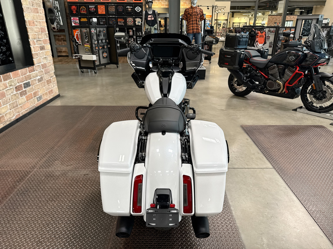 Road Glide®