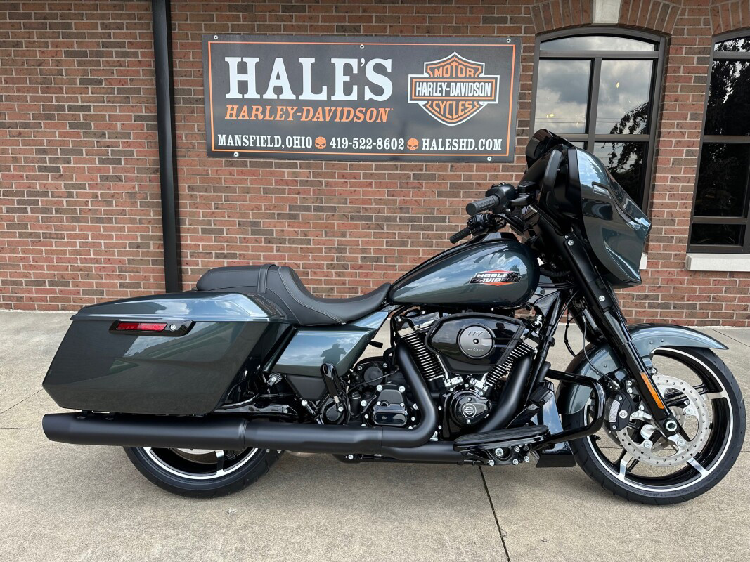 Street Glide®