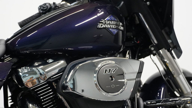 Street Glide®