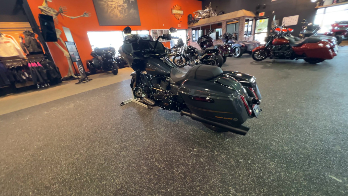 Road Glide®