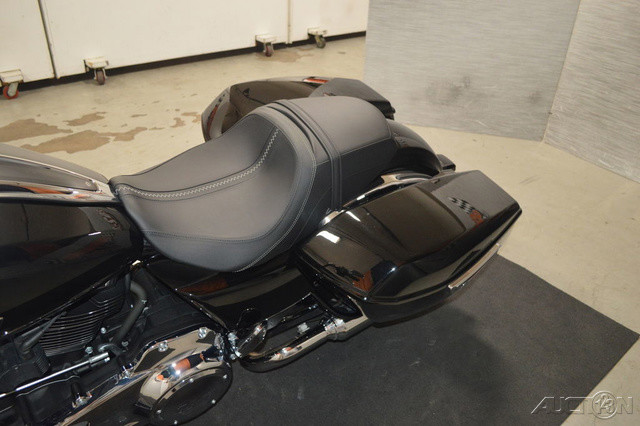 Road Glide®