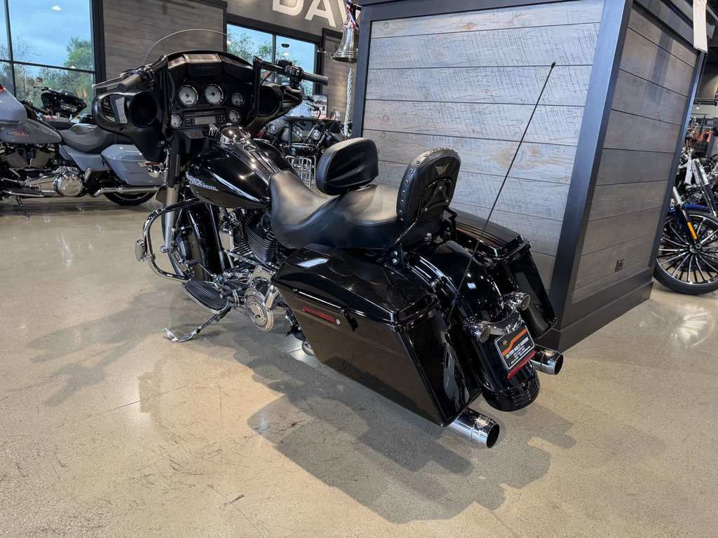 Street Glide®