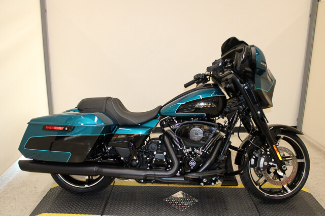 Street Glide®