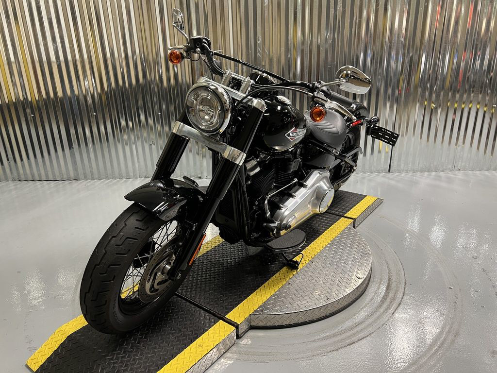 Softail® Slim®