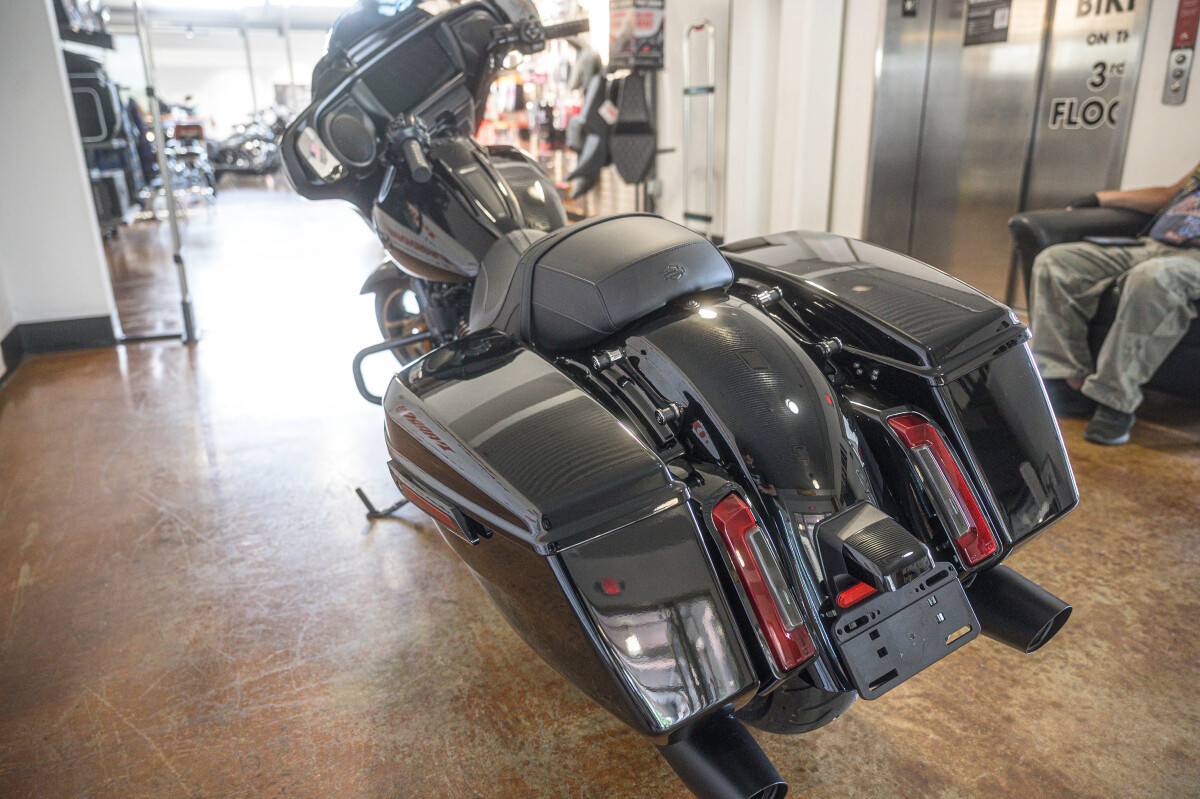 Street Glide®