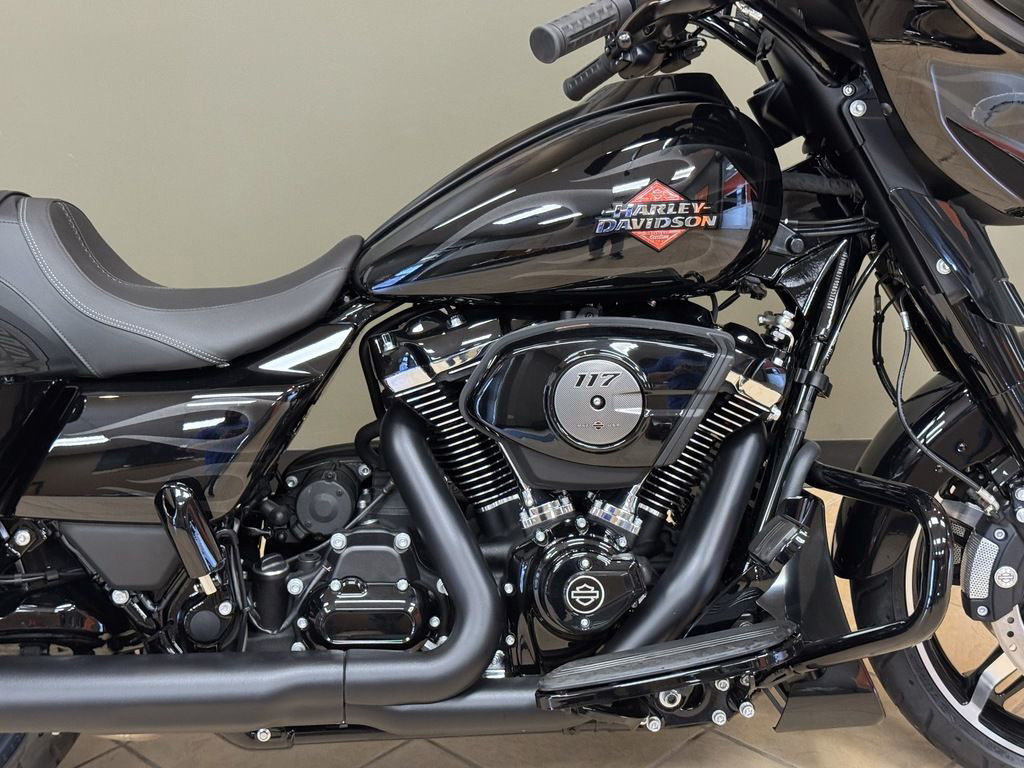 Street Glide®