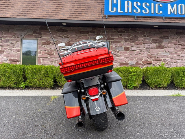 CVO® Ultra Classic® Electra Glide®