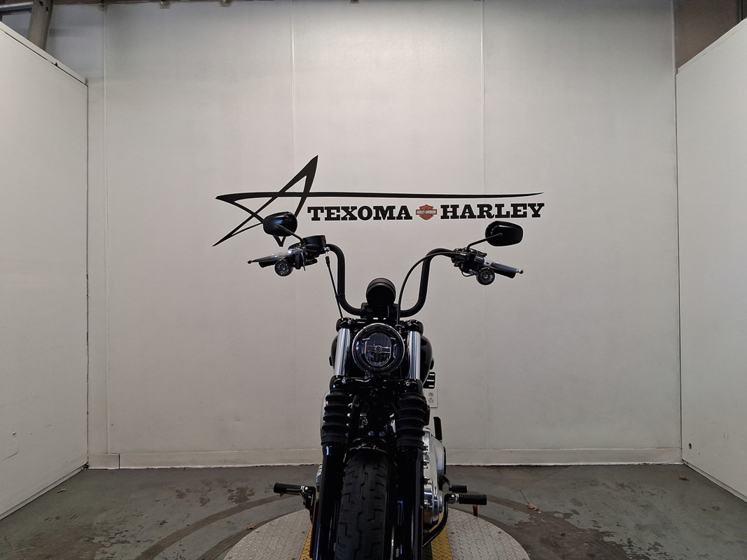 Street Bob®
