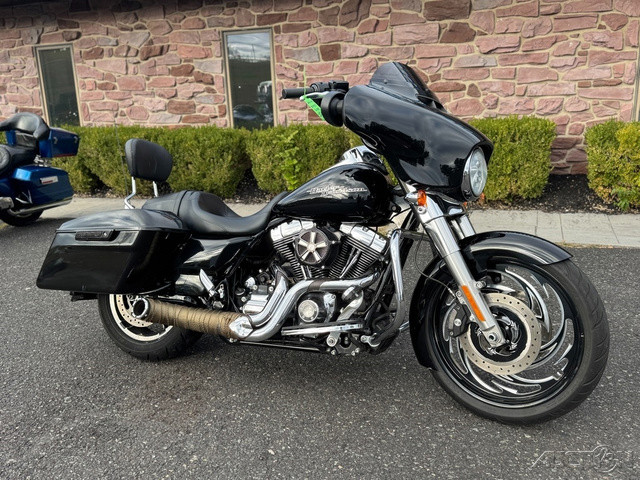 Street Glide®
