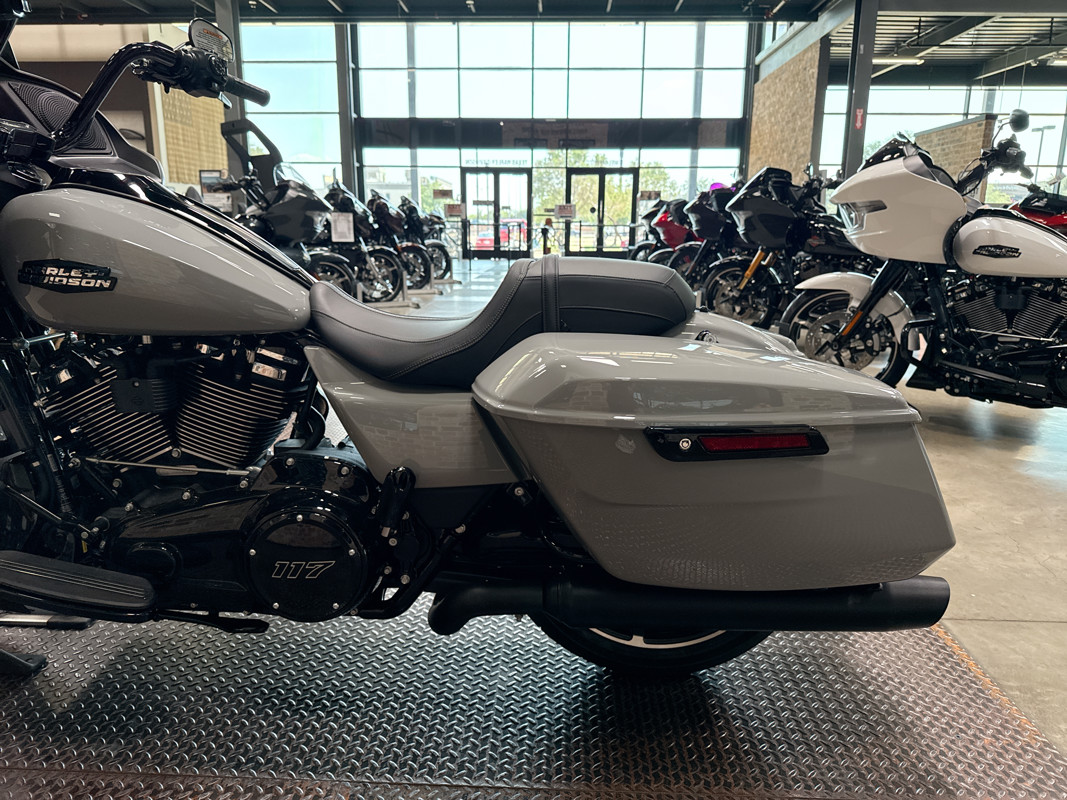Road Glide®