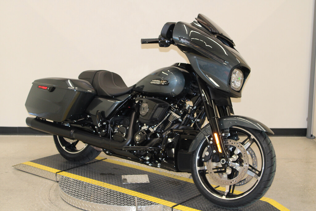 Street Glide®
