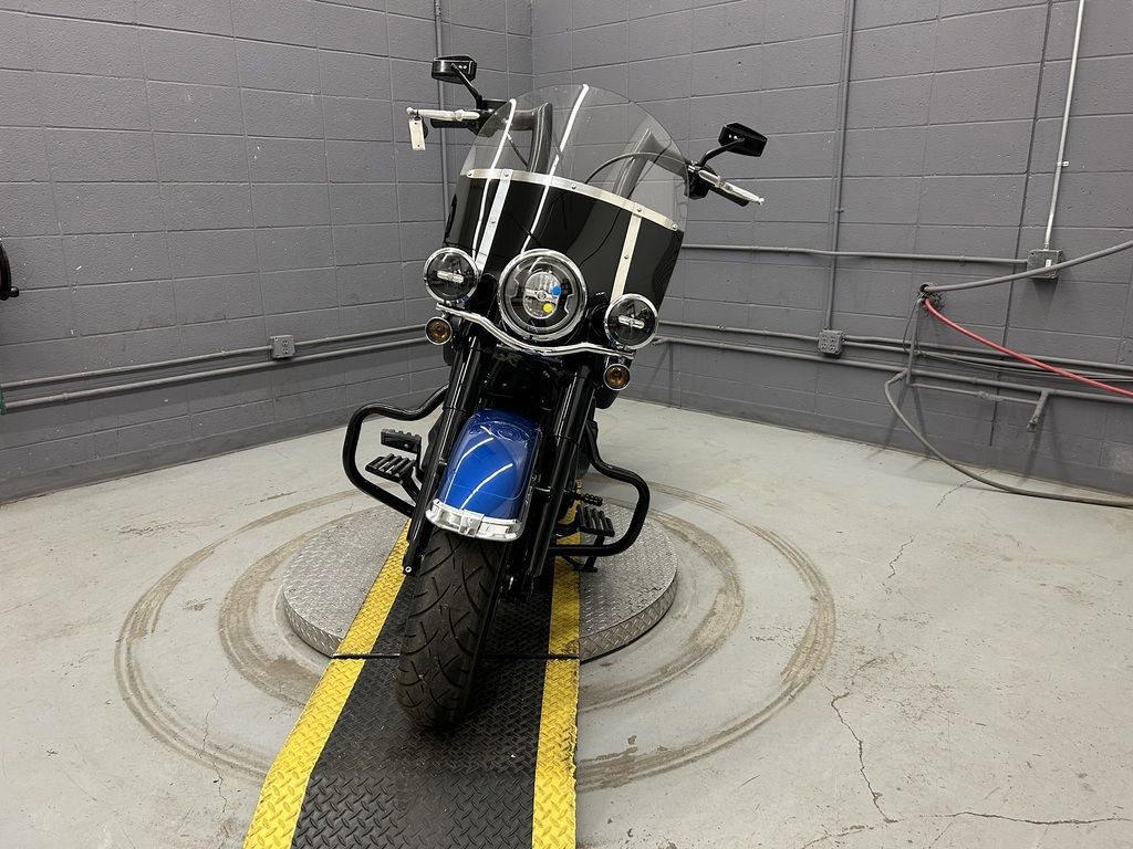 Softail® Heritage Classic 114 115th Anniversary