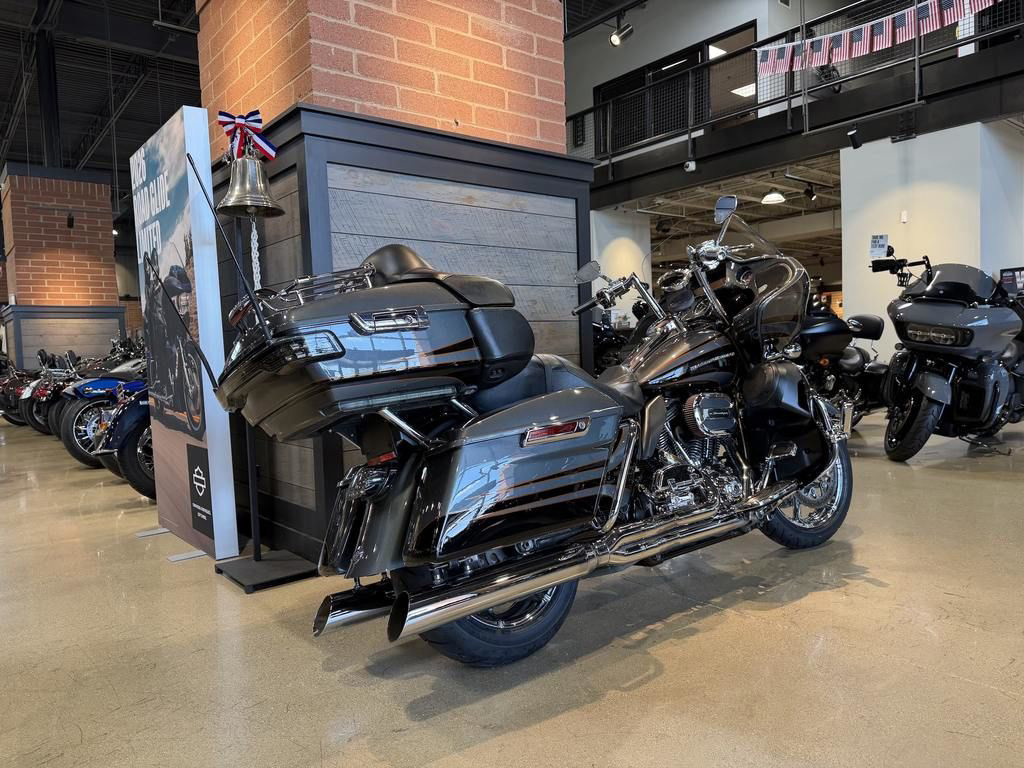 CVO® Road Glide® Ultra