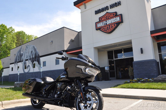 Road Glide®