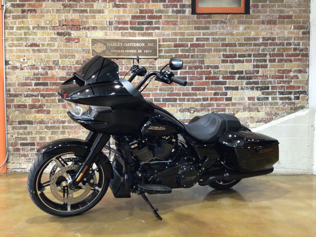 Road Glide®