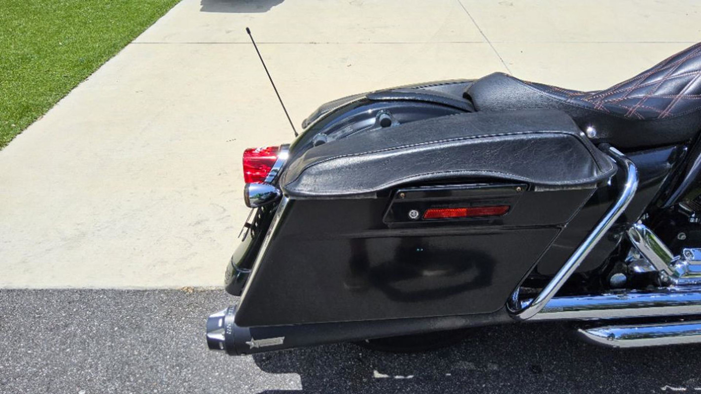 Street Glide®