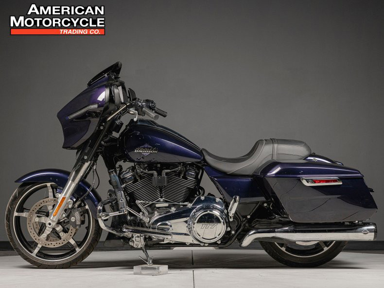 Street Glide®