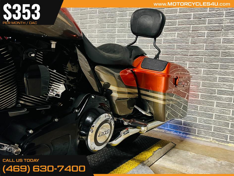 CVO™ Road Glide® Custom 