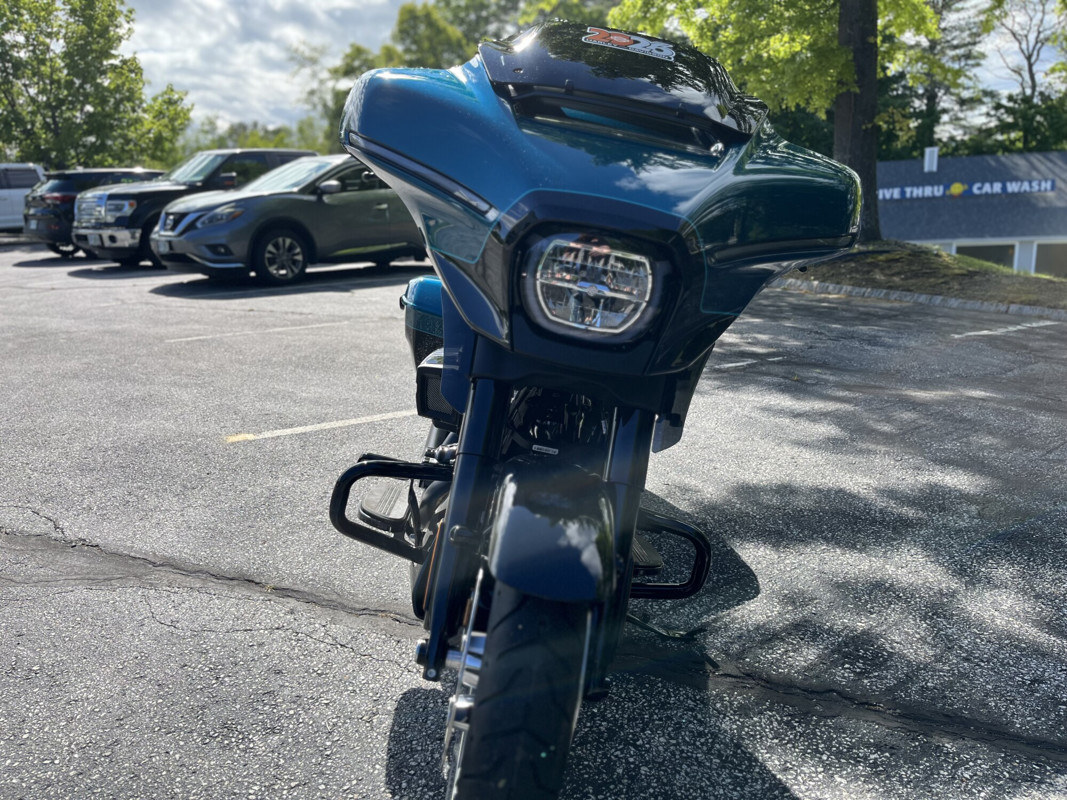 Street Glide®