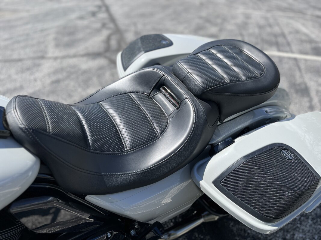 CVO® Road Glide®