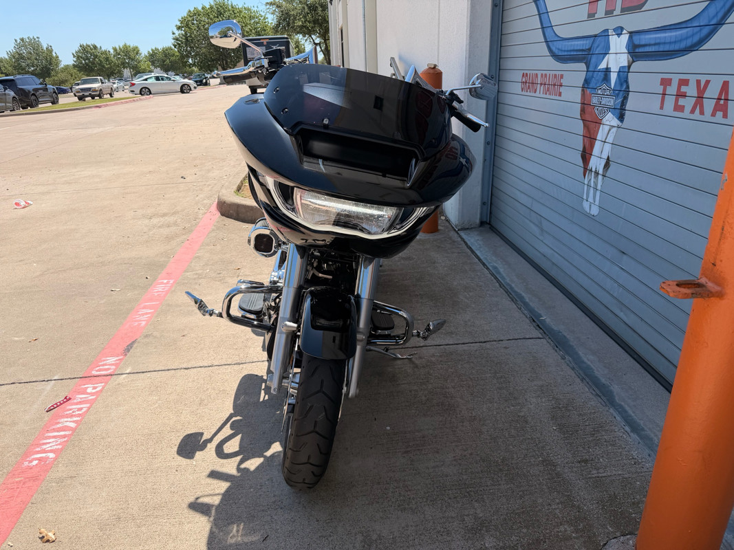 Road Glide®