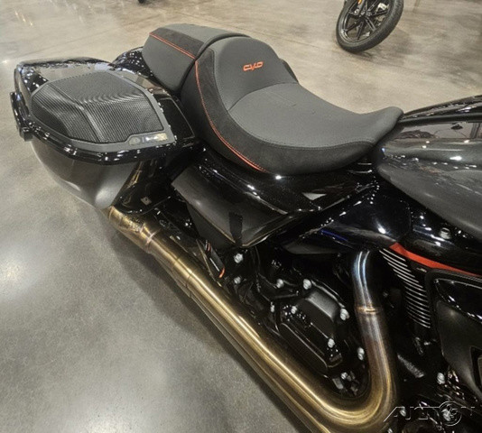 CVO® Road Glide®