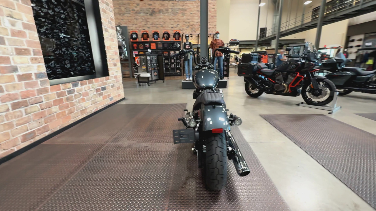 Street Bob®