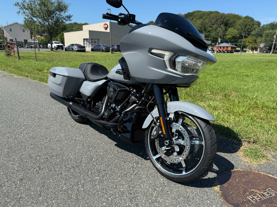Road Glide®