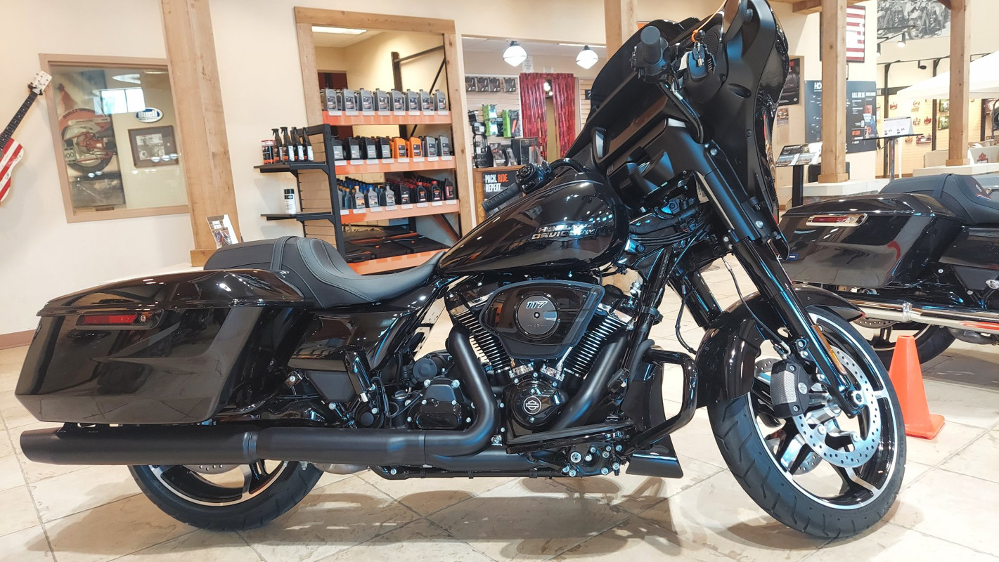 Street Glide®