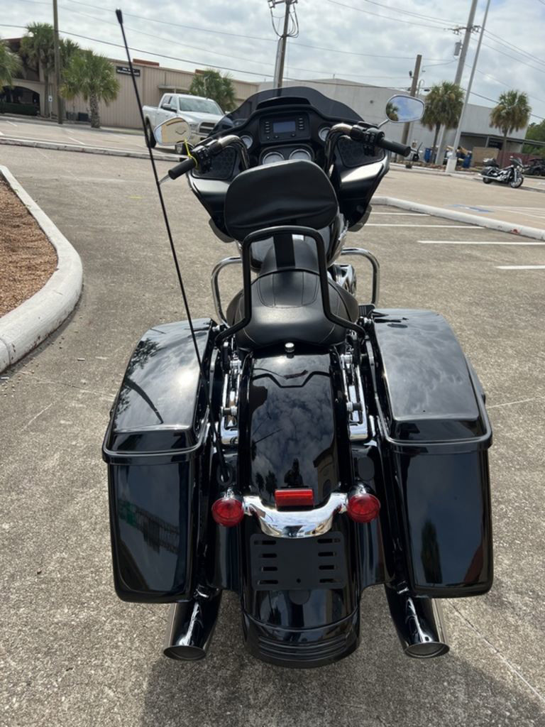 Road Glide®