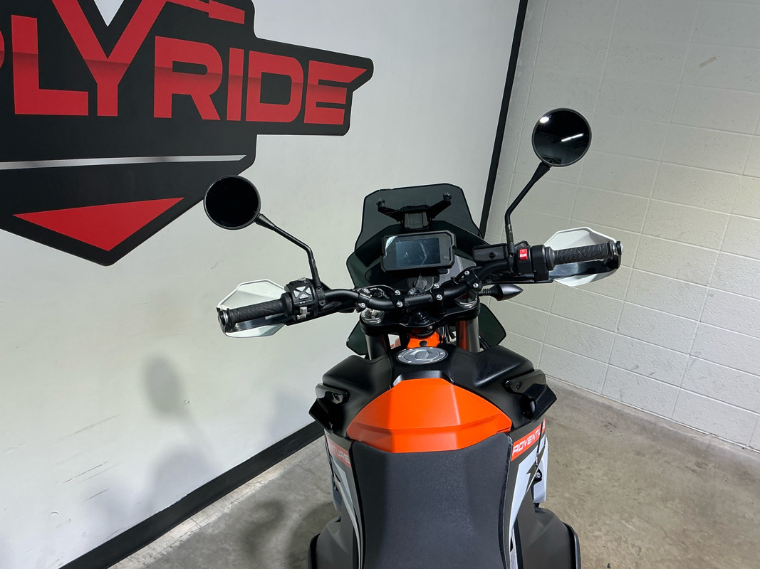 890 Adventure