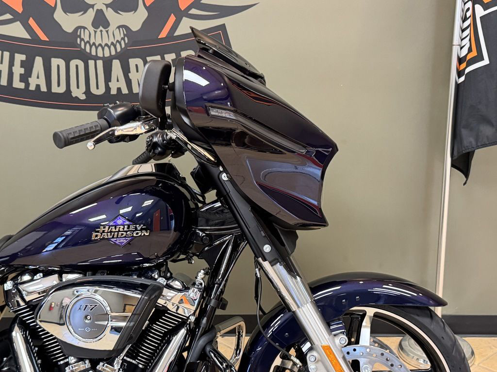 Street Glide®