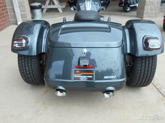 Road Glide® 3