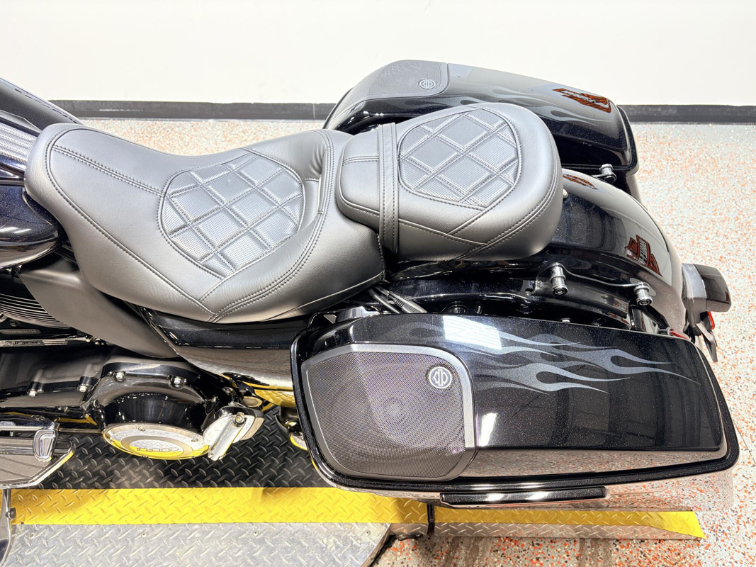 CVO® Street Glide®