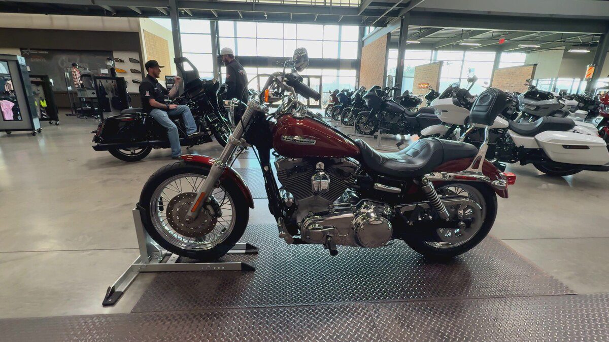 Dyna® Super Glide® Custom